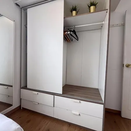 Reformado! A 5 Minutos Metro L4 Besos Mar Y A 10 Minutos Diagonal Mar Barcelona