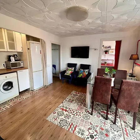 Reformado! A 5 Minutos Metro L4 Besos Mar Y A 10 Minutos Diagonal Mar *